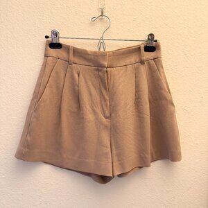 Aritzia Babaton Pleated 3" Short